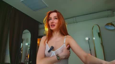 Snapshot of omeliadior chatting on May 1, 4:55 pm Miss Omelia online show from May 1, 4:55 pm