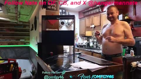 Snapshot of omfgy chatting on January 28, 2:32 am Norm online show from January 28, 2:32 am