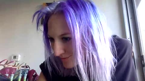 omilk online show from December 2, 11:40 pm