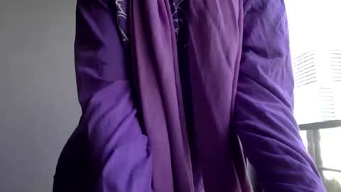 omilk online show from December 13, 5:54 pm