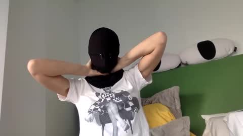 omilk online show from December 28, 10:13 pm