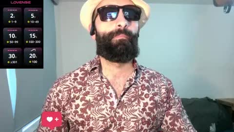 ona nisme online show from February 19, 4:44 pm