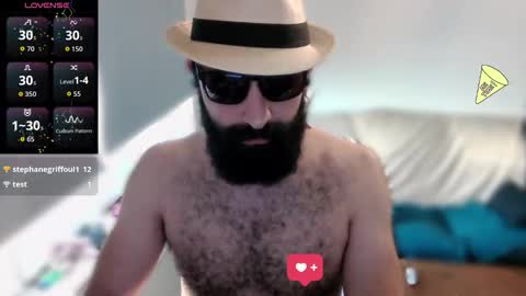 ona nisme online show from September 19, 5:02 pm