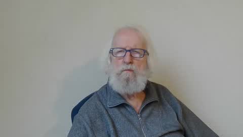 Somewhere over the rainbow online show from February 23, 8:06 am