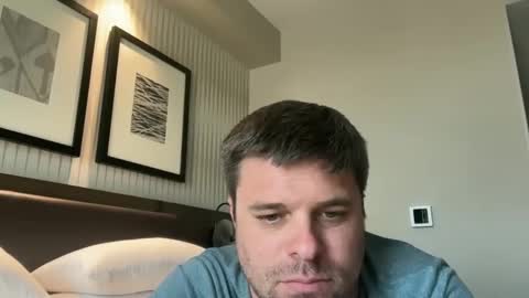 onceaweekview online show from September 17, 8:10 pm