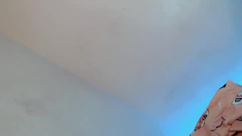 Snapshot of one_sweet_day18 chatting on February 10, 4:30 am jessy online show from February 10, 4:30 am