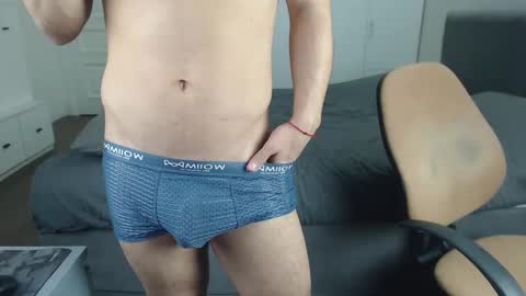 onebestlover online show from February 19, 6:00 pm