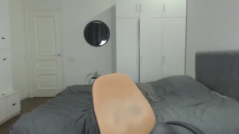 onebestlover online show from February 21, 2:38 pm