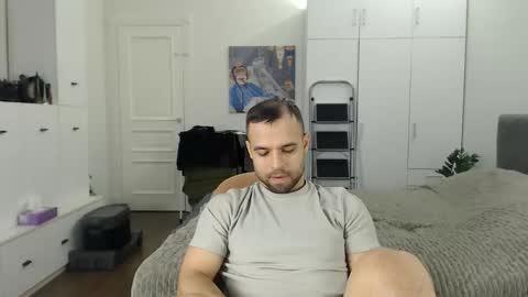 onebestlover online show from April 21, 8:42 am