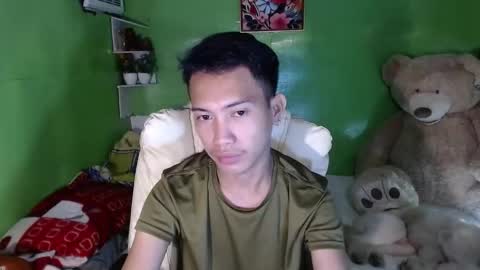 Snapshot of onebigloadxxx chatting on December 14, 9:40 am Wyn Will serve you and be your slave online show from December 14, 9:40 am