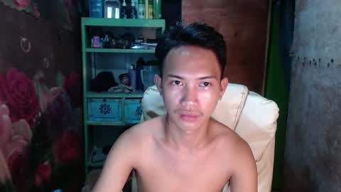 Snapshot of onebigloadxxx chatting on January 3, 5:10 pm Wyn Will serve you and be your slave online show from January 3, 5:10 pm