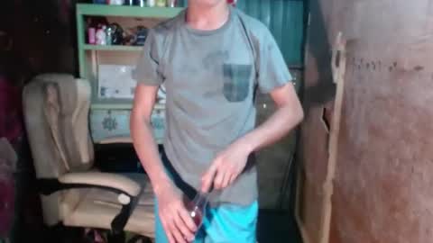 Snapshot of onebigloadxxx chatting on January 18, 9:13 am Wyn Will serve you and be your slave online show from January 18, 9:13 am