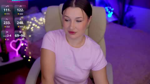 L A Y A online show from December 3, 11:08 am