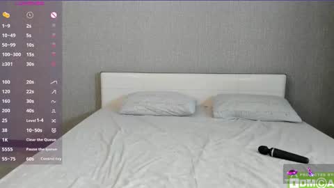 Snapshot of onelovelyalice chatting on November 20, 9:42 am onelovelyalice online show from November 20, 9:42 am