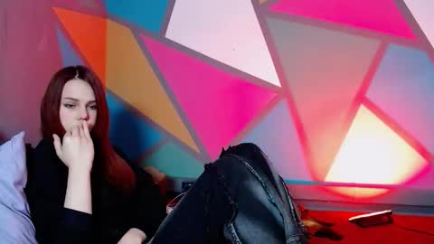 onessandra online show from March 4, 2:17 am