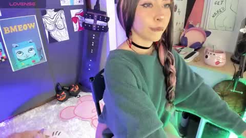 Snapshot of oni_dakotta chatting on October 23, 1:10 pm oni_dakotta online show from October 23, 1:10 pm