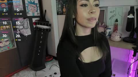 Snapshot of oni_dakotta chatting on November 12, 4:40 pm oni_dakotta online show from November 12, 4:40 pm