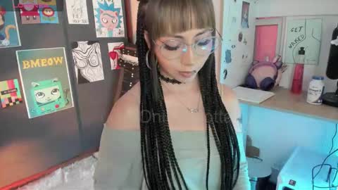 Snapshot of oni_dakotta chatting on December 2, 4:13 pm oni_dakotta online show from December 2, 4:13 pm