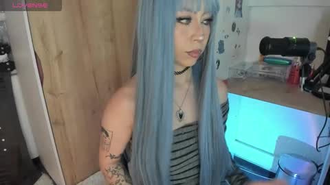 oni_dakotta online show from February 3, 11:37 am