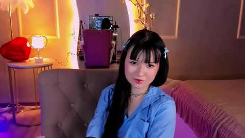 Snapshot of onix_cherry chatting on February 18, 8:38 pm Mina online show from February 18, 8:38 pm