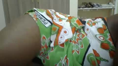 Ella online show from December 11, 4:53 pm