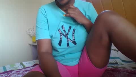 Ella online show from December 24, 6:00 am