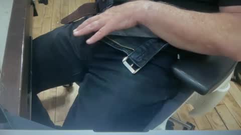 onlocationnyc online show from October 1, 12:49 am