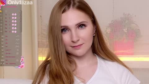 Snapshot of only1liza chatting on December 6, 2:13 am Saturday- start 0200 GMT3 online show from December 6, 2:13 am