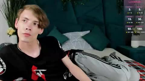 Erick  online show from September 13, 8:25 am