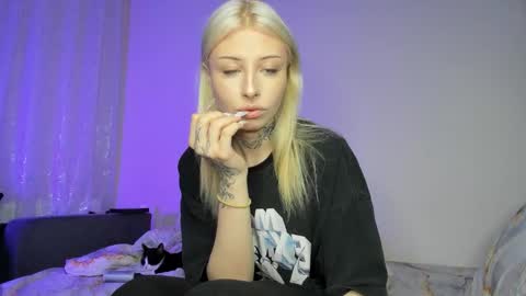 Iva online show from November 30, 12:42 pm