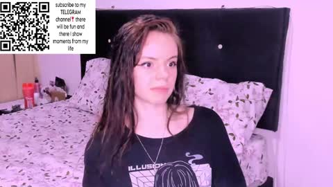 Snapshot of only_sarah1 chatting on December 9, 11:34 pm only_sarah1 online show from December 9, 11:34 pm