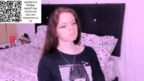 Snapshot of only_sarah1 chatting on December 10, 2:38 am only_sarah1 online show from December 10, 2:38 am