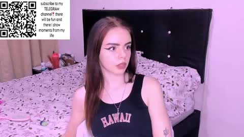 Snapshot of only_sarah1 chatting on December 12, 11:58 pm only_sarah1 online show from December 12, 11:58 pm