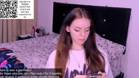 Snapshot of only_sarah1 chatting on January 13, 11:49 pm only_sarah1 online show from January 13, 11:49 pm