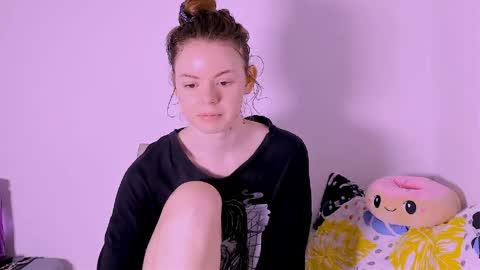 Snapshot of only_sarah1 chatting on April 27, 4:49 pm only_sarah1 online show from April 27, 4:49 pm