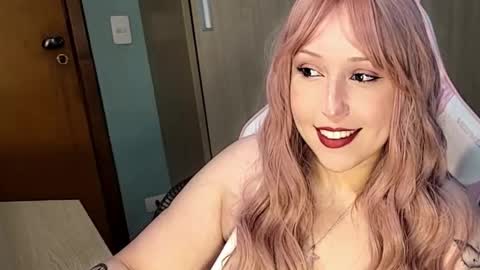 Snapshot of onlyferdiz chatting on December 23, 2:42 am OnlyFerdiz online show from December 23, 2:42 am