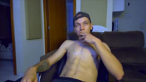 Snapshot of onlyjaystone chatting on February 12, 12:16 am onlyjaystone online show from February 12, 12:16 am