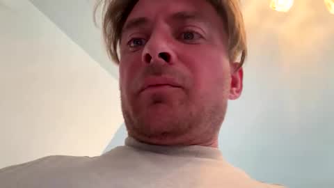 onlyloveyoutwice2016 online show from April 22, 4:30 pm