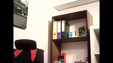 onlyprivate m35 online show from April 8, 1:33 pm