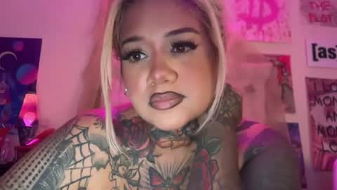 Snapshot of onlyvirgo chatting on July 10, 4:53 pm Avery Lee online show from July 10, 4:53 pm