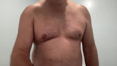 Snapshot of onthedlhere chatting on October 18, 1:01 pm onthedlhere online show from October 18, 1:01 pm