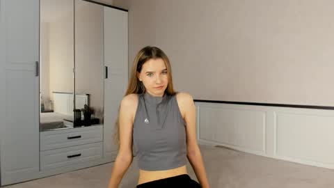 onyxvespera online show from June 4, 7:03 am