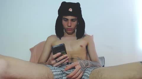 Snapshot of onzas_ chatting on October 16, 7:15 pm onzas_ online show from October 16, 7:15 pm