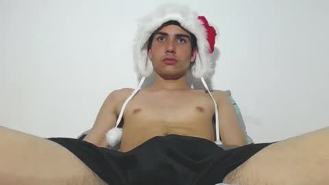 Snapshot of onzas_ chatting on November 5, 12:21 am onzas_ online show from November 5, 12:21 am