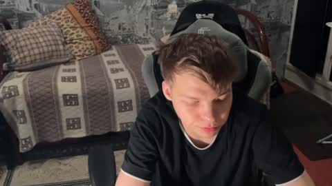 Snapshot of oofcblesssexx chatting on December 24, 6:17 pm bless god online show from December 24, 6:17 pm