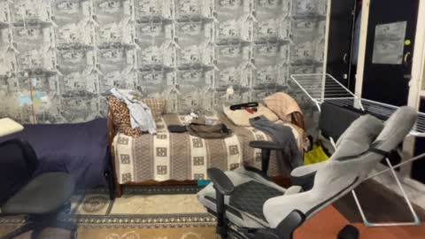 Snapshot of oofcblesssexx chatting on December 28, 8:26 am bless god online show from December 28, 8:26 am