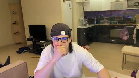 Snapshot of oofcblesssexx chatting on December 28, 6:29 pm bless god online show from December 28, 6:29 pm