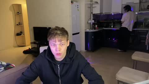 Snapshot of oofcblesssexx chatting on December 29, 3:33 am bless god online show from December 29, 3:33 am