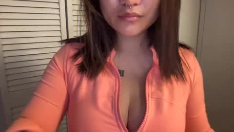 Miss Girly online show from September 10, 8:25 am