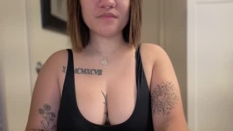 Miss Girly online show from April 18, 8:51 am